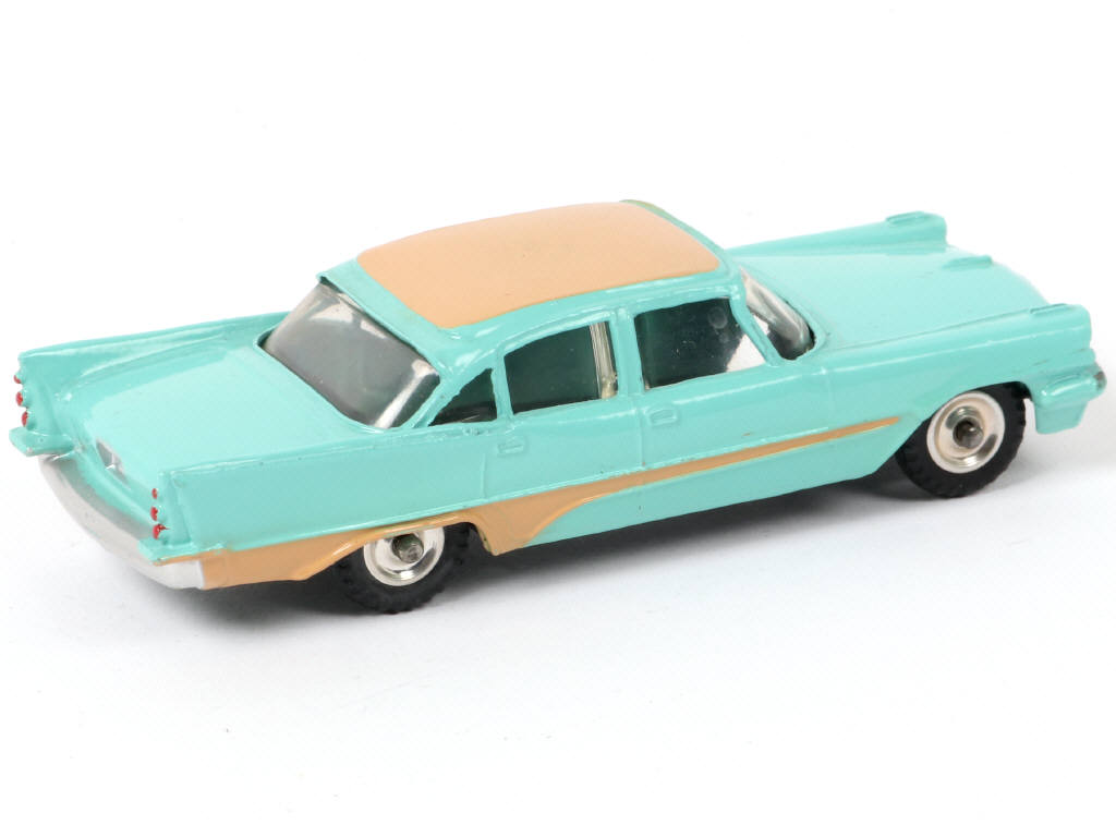 Lot 261 - DINKY TOYS (GB) (1)