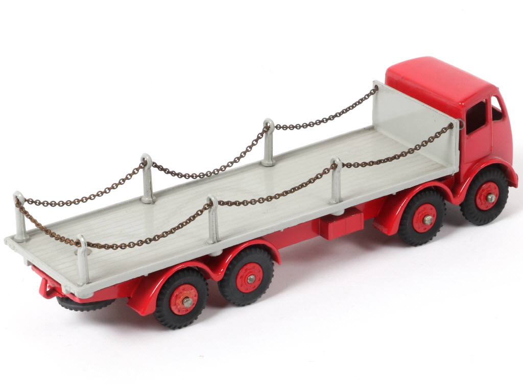 Lot 295 - DINKY TOYS (GB) (1)