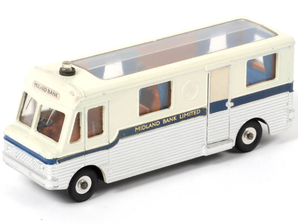 Lot 304 - DINKY TOYS (GB) (1)