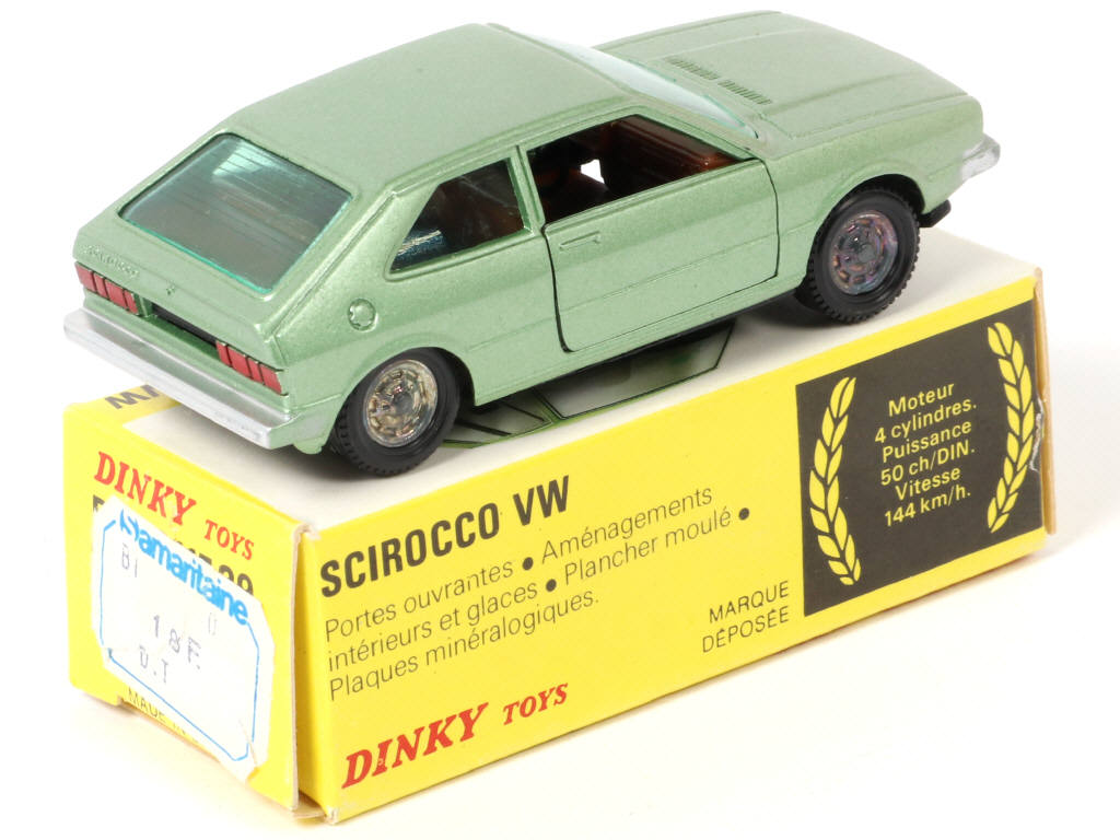Lot 359 - DINKY TOYS (FRANCE) (1)