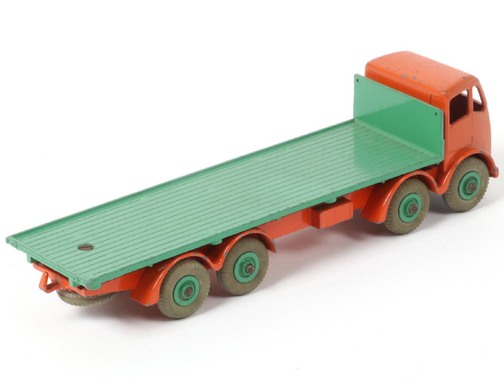 Lot 292 - DINKY TOYS (GB) (1)