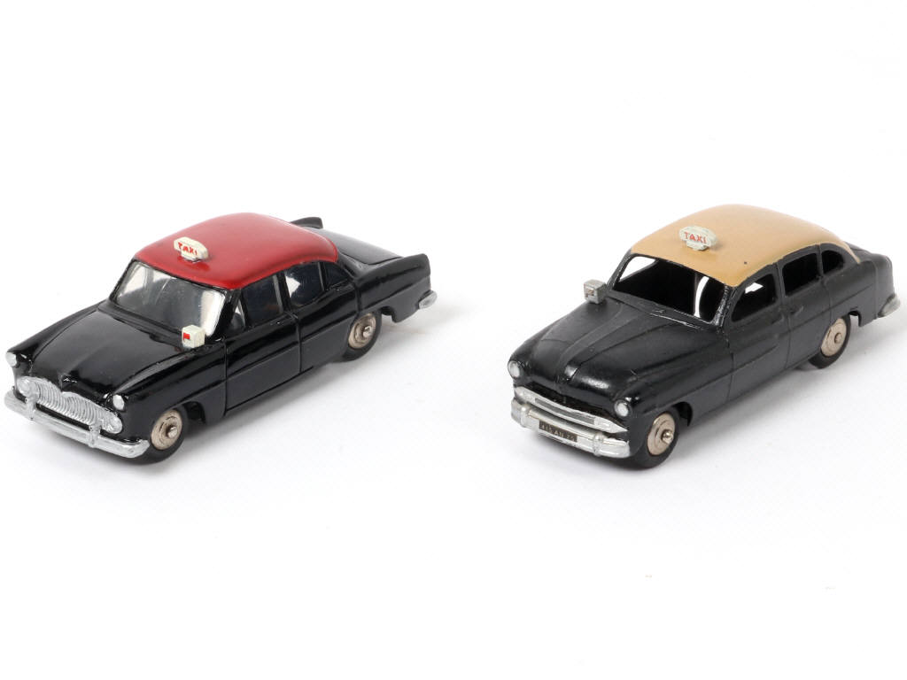 Lot 387 - DINKY TOYS (FRANCE) (2)