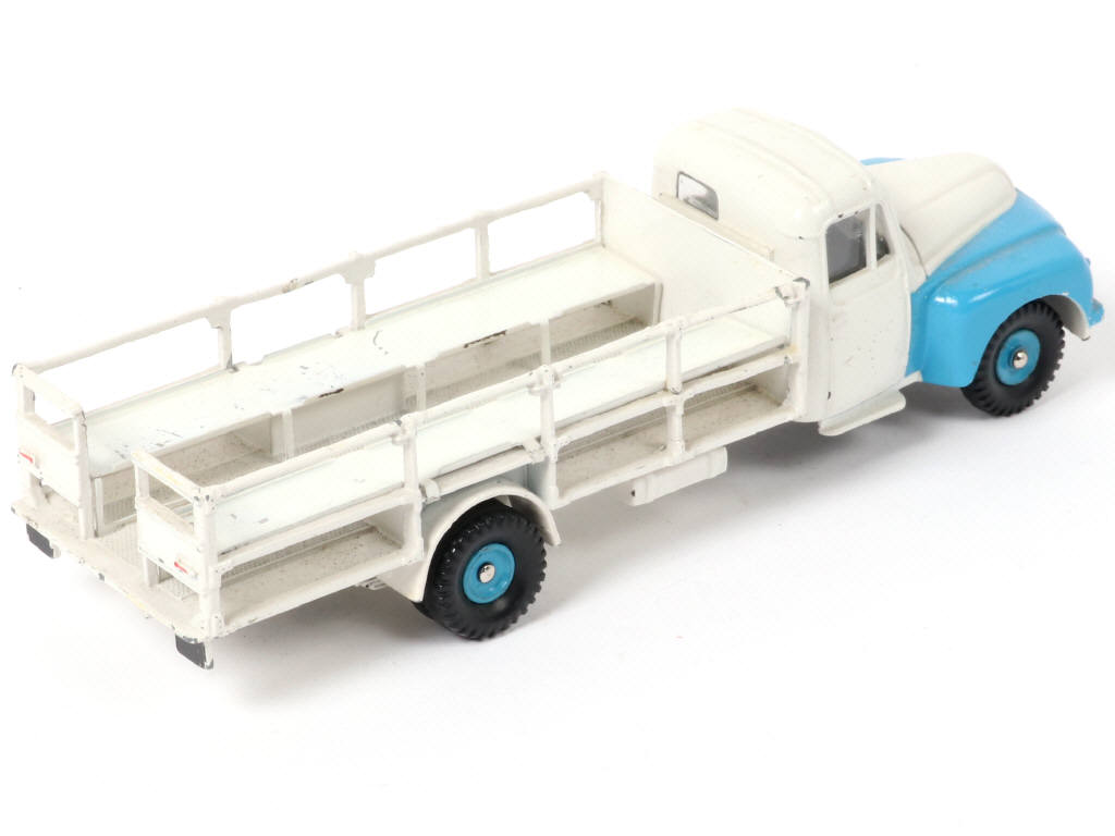 Lot 380 - DINKY TOYS (FRANCE) (1)