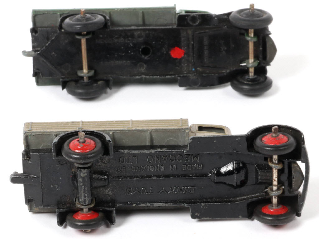 Lot 316 - DINKY TOYS (GB) (2)