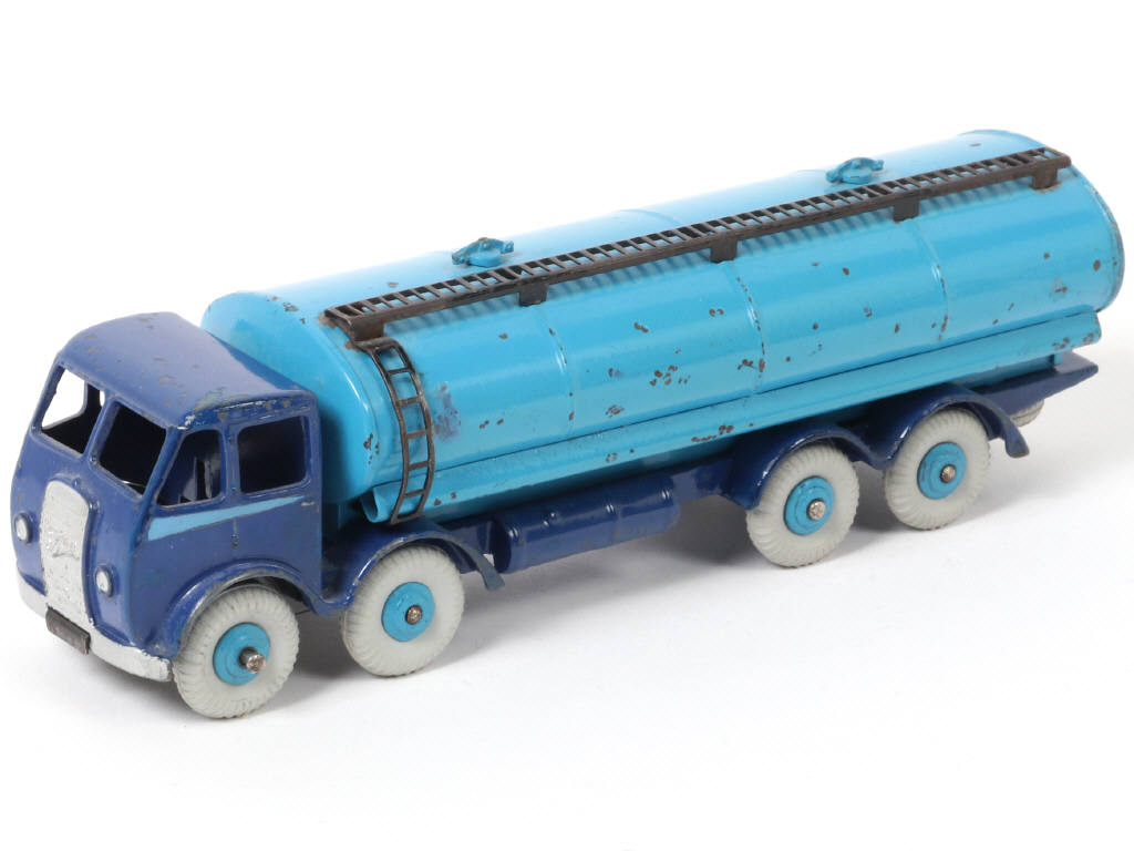 Lot 294 - DINKY TOYS (GB) (1)