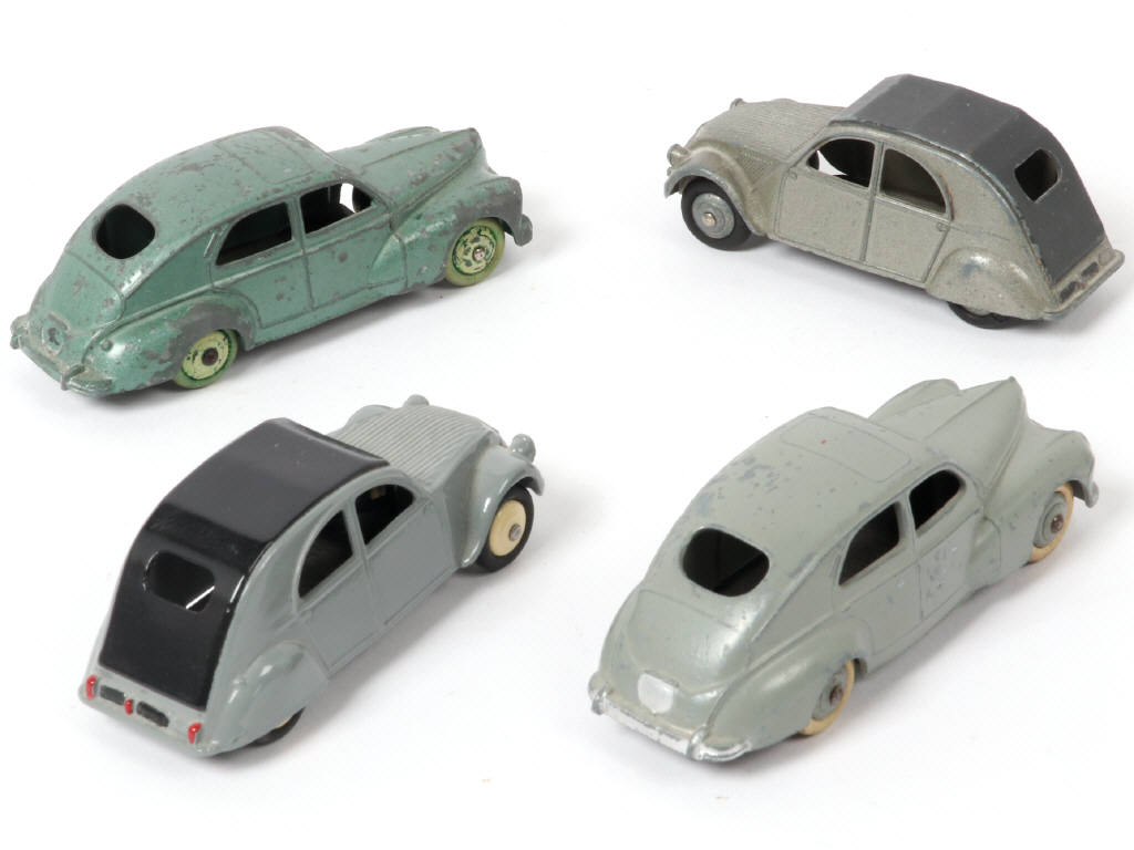 Lot 397 - DINKY TOYS (FRANCE) (4)