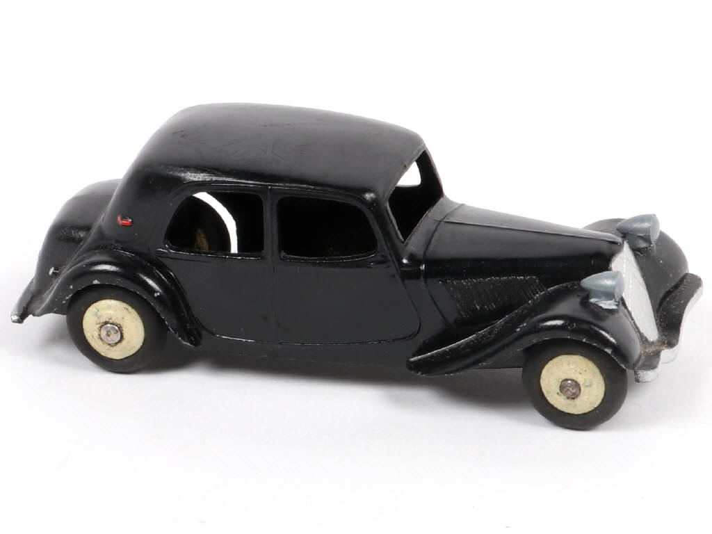 Lot 337 - DINKY TOYS (FRANCE) (1)