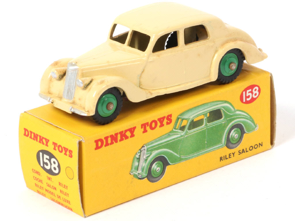 Lot 275 - DINKY TOYS (GB) (1)