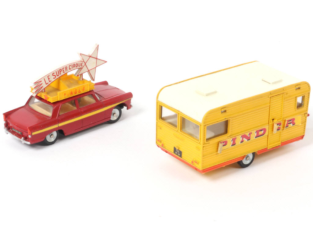 Lot 349 - DINKY TOYS (FRANCE) (1)
