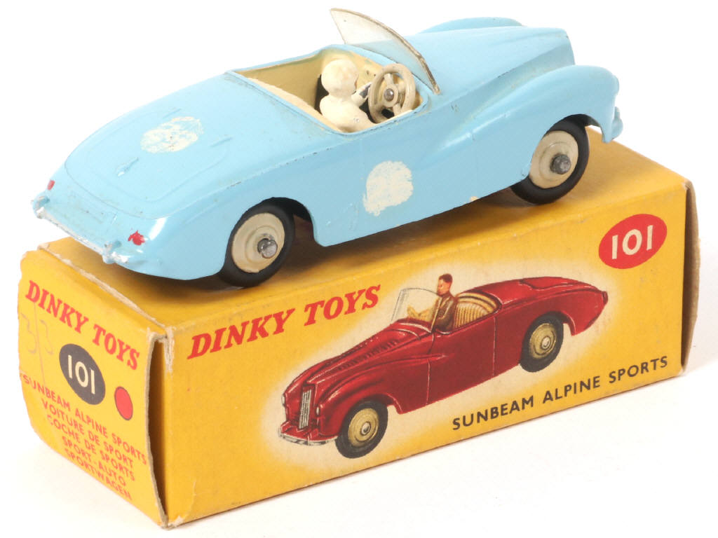 Lot 272 - DINKY TOYS (GB) (1)
