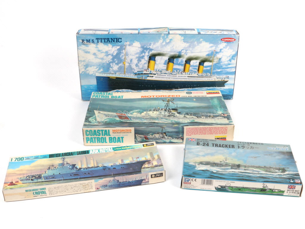 Lot 31 - DIVERS (4)