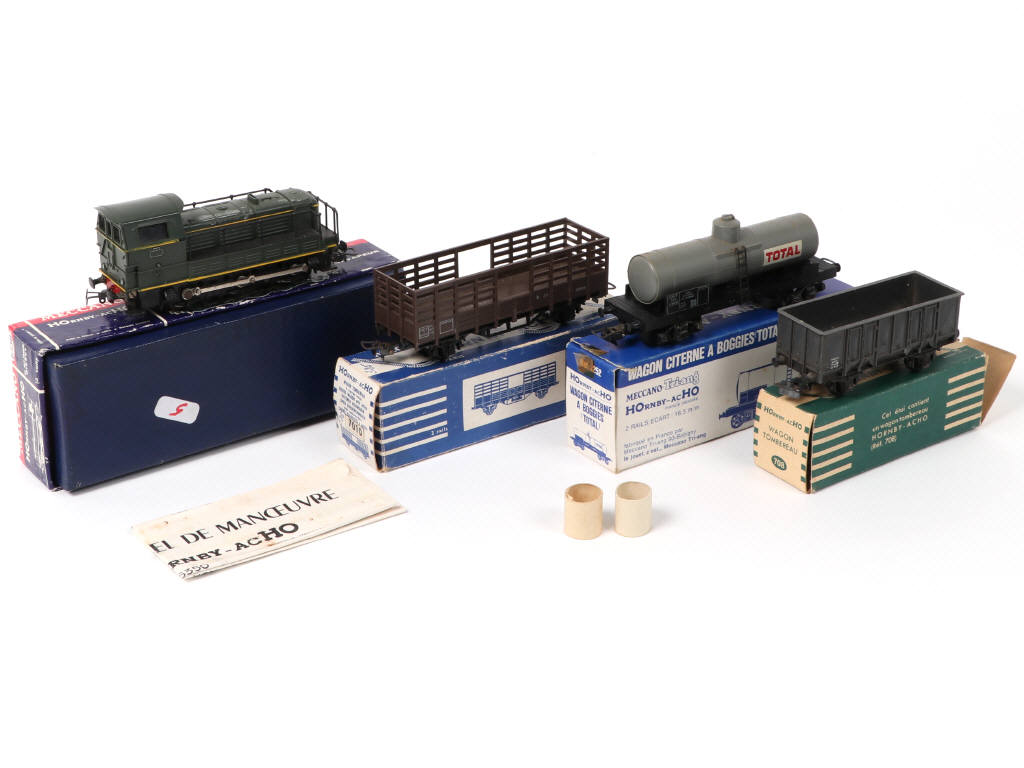 Lot 121 - HORNBY 'HO' (4)