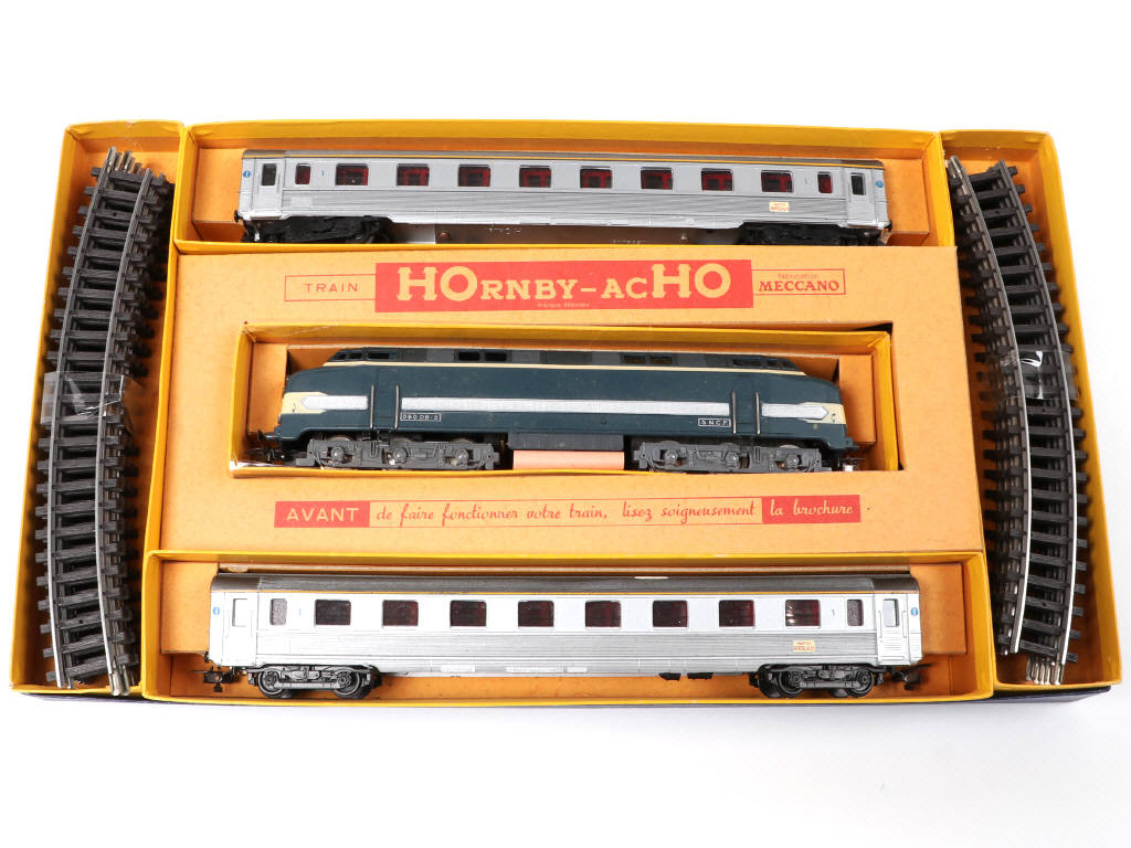 Lot 113 - HORNBY 'HO' (1)