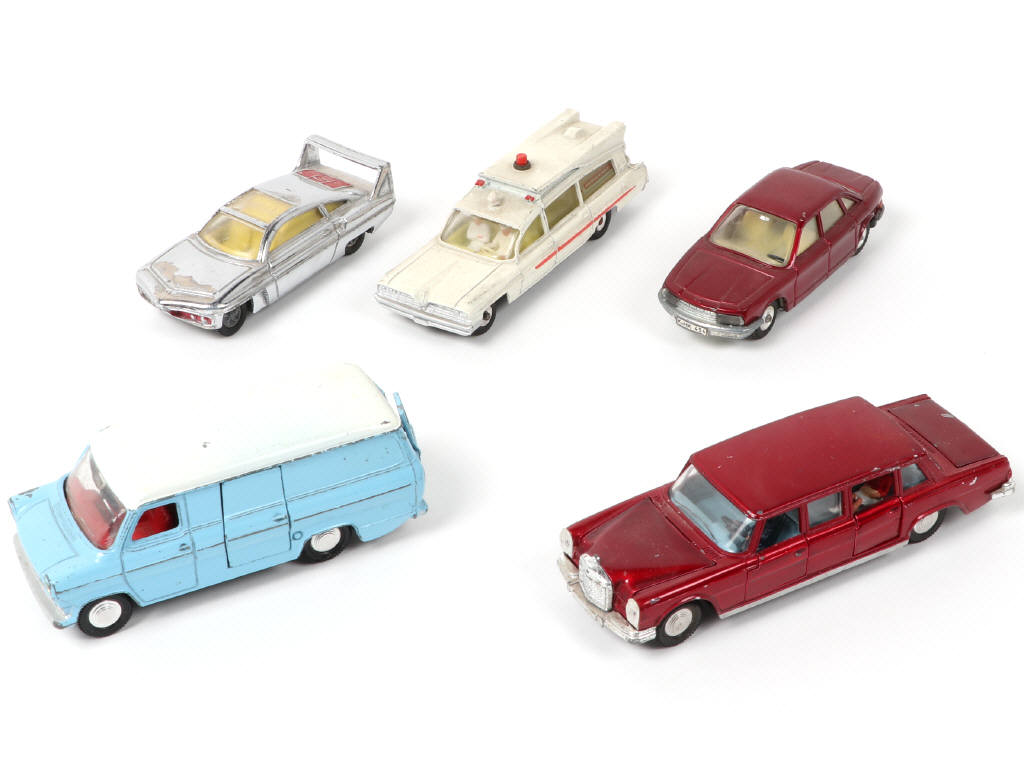 Lot 410 - DINKY TOYS (GB) (5)