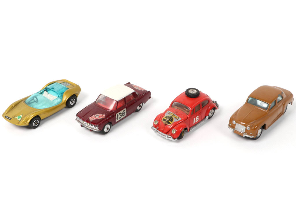 Lot 366 - CORGI TOYS (GB) (4)