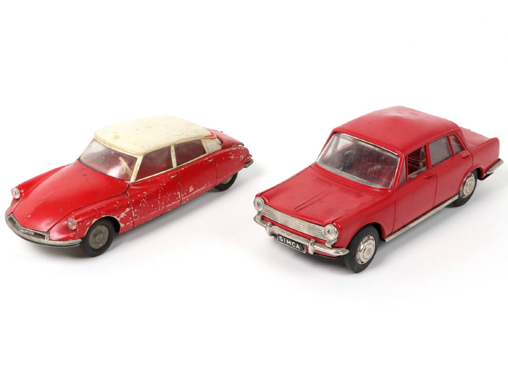 Lot 199 - DIVERS (GB) (2)