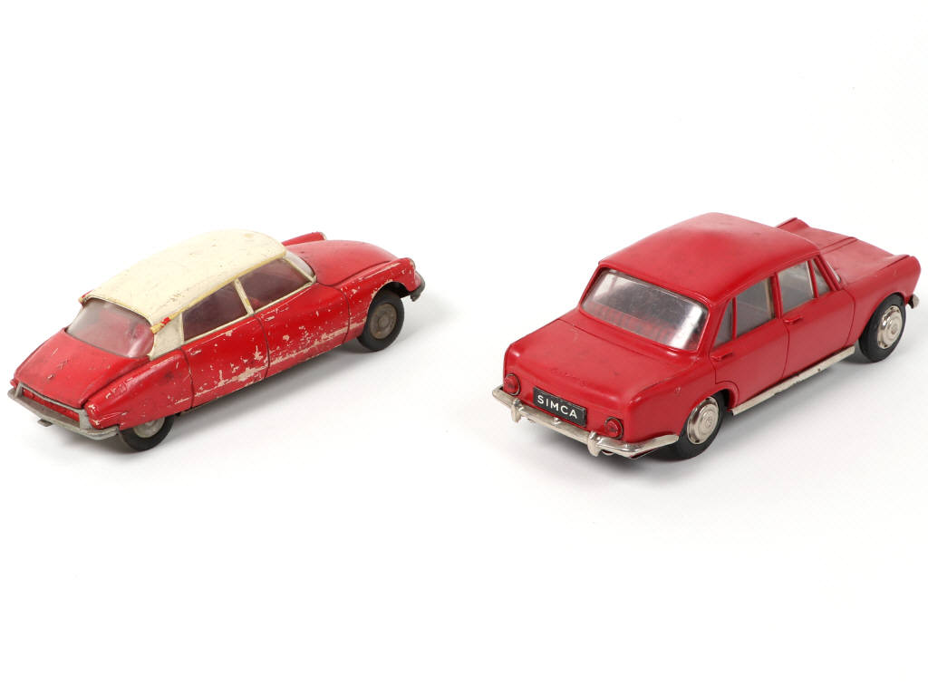 Lot 199 - DIVERS (GB) (2)