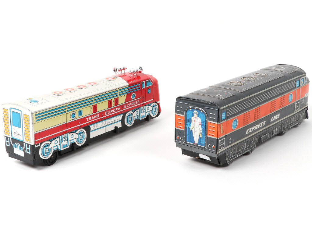 Lot 194 - DIVERS (JAPON) (2)