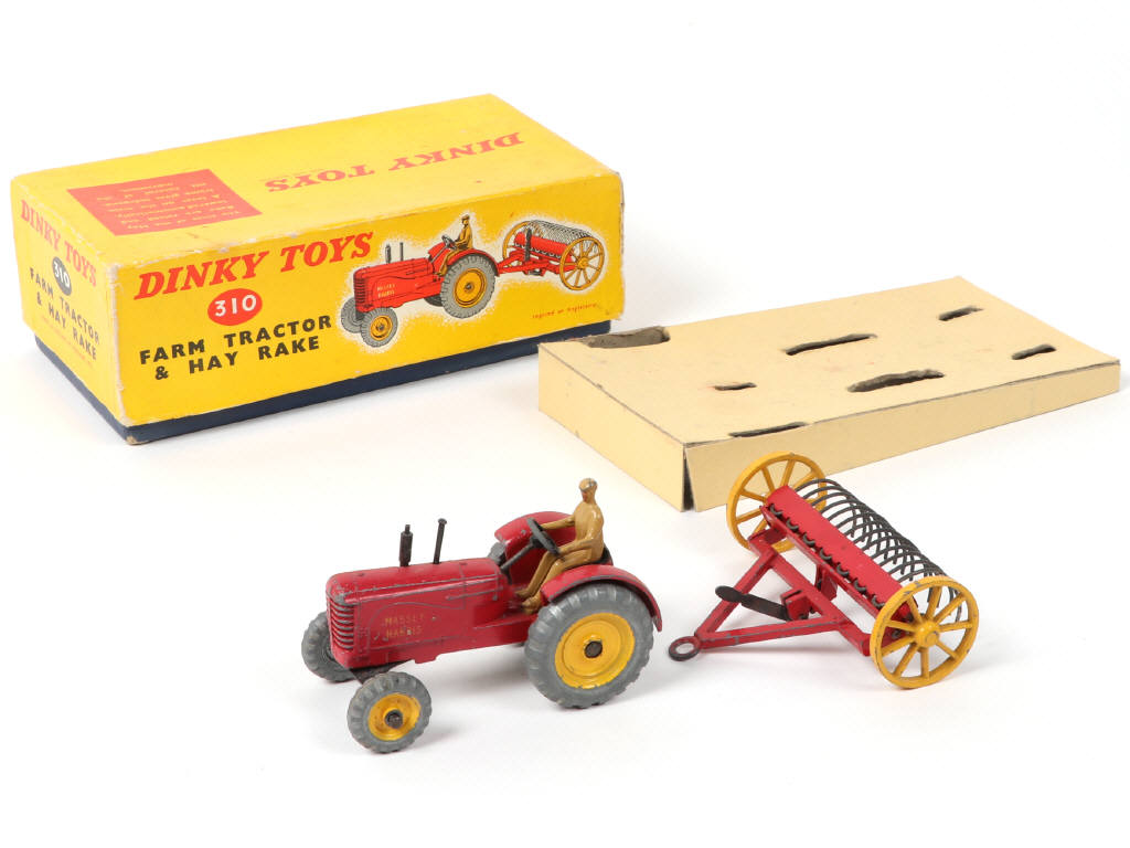 Lot 409 - DINKY TOYS (GB) (1)