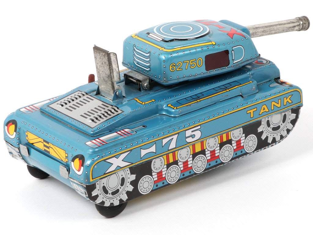 Lot 226 - TOYO PLAYTHING (JAPON) (1)