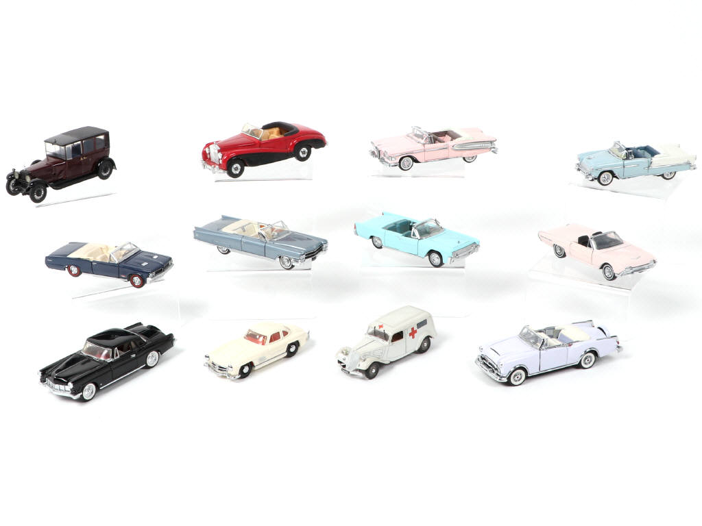 Lot 331 - FRANKLIN MINT (USA) (12)