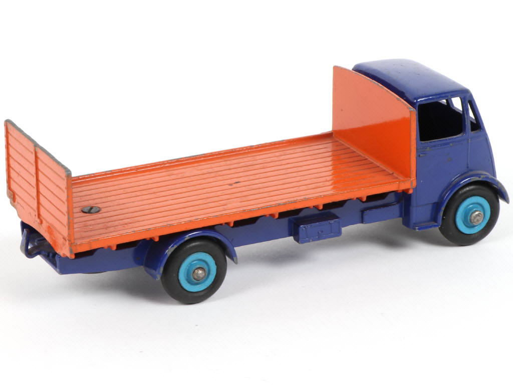 Lot 342 - DINKY TOYS (GB) (1)