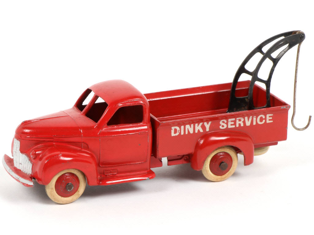 Lot 383 - DINKY TOYS (FRANCE) (1)