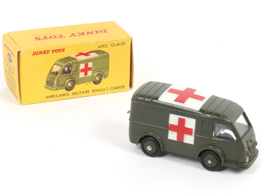 Lot 392 - DINKY TOYS (FRANCE) (1)