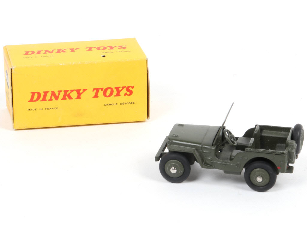 Lot 389 - DINKY TOYS (FRANCE) (1)