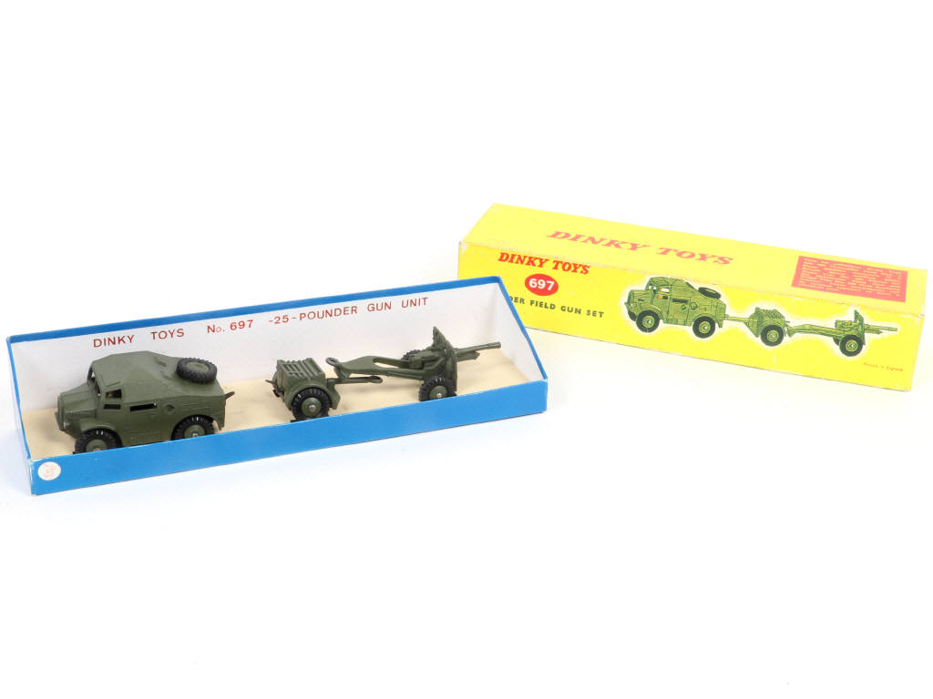 Lot 357 - DINKY TOYS (GB) (1)