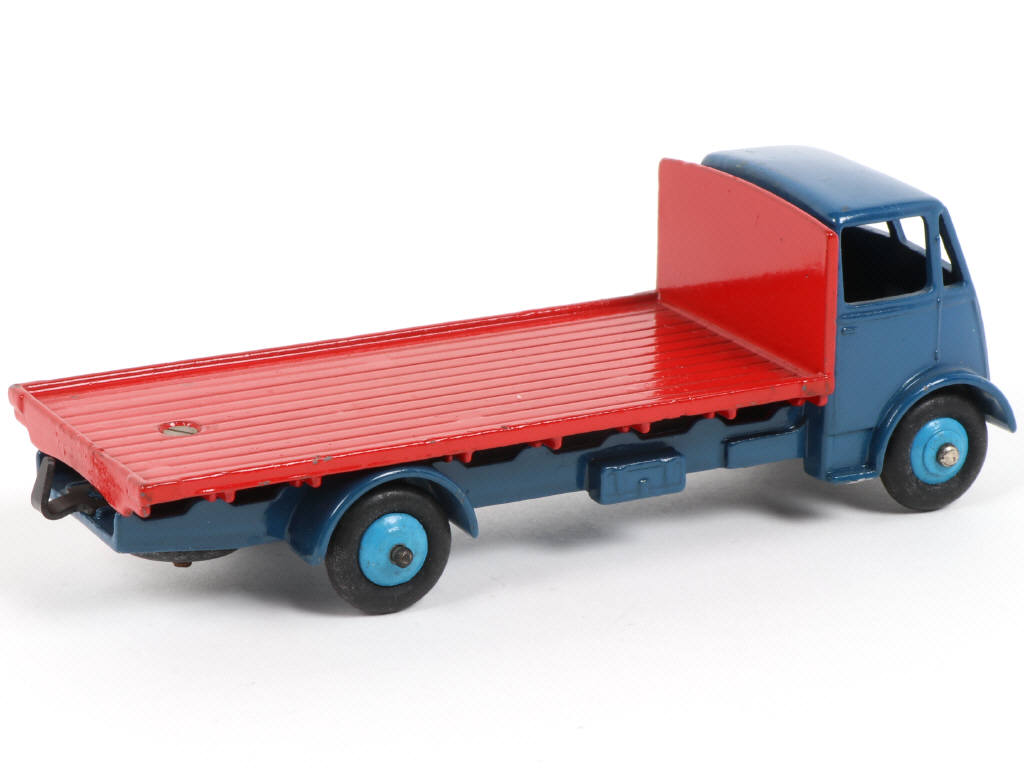 Lot 341 - DINKY TOYS (GB) (1)