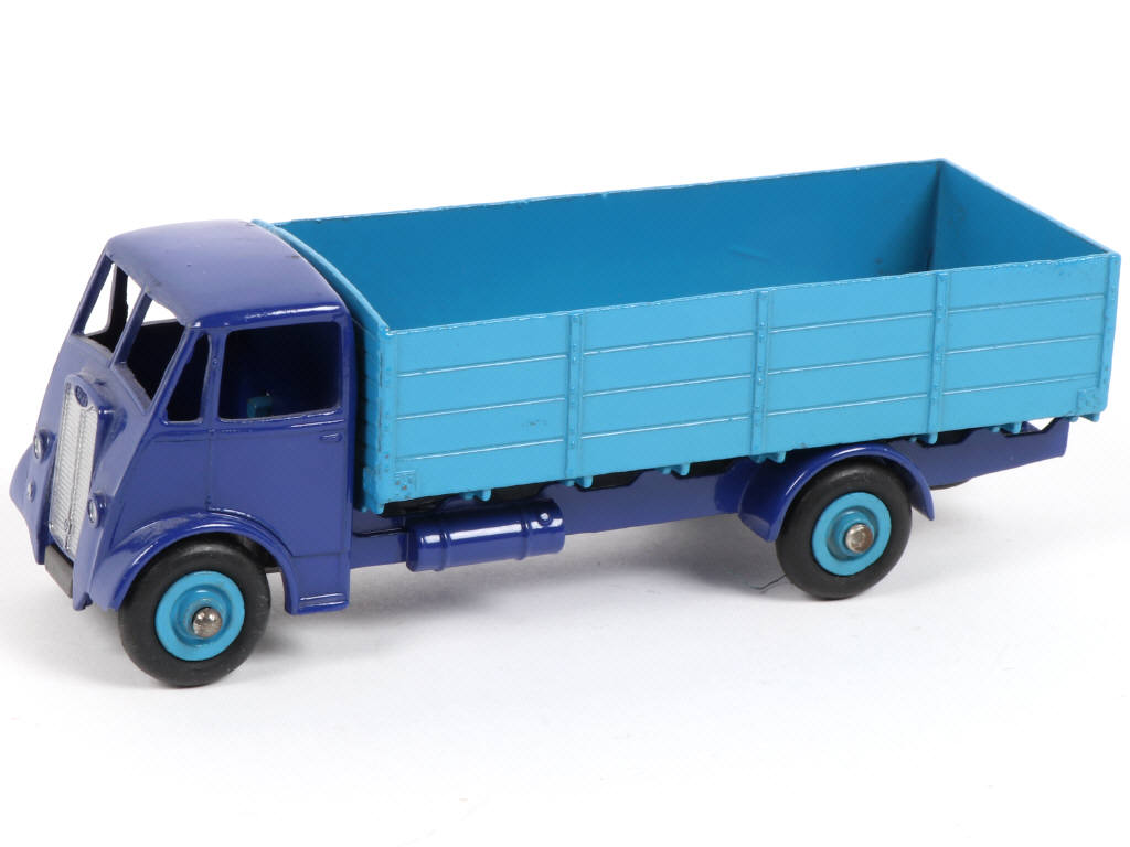 Lot 340 - DINKY TOYS (GB) (1)