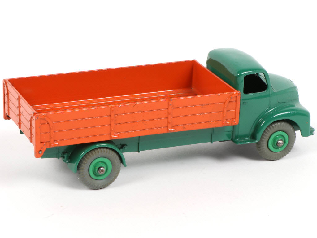 Lot 339 - DINKY TOYS (GB) (1)