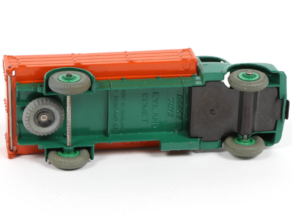 Lot 339 - DINKY TOYS (GB) (1)