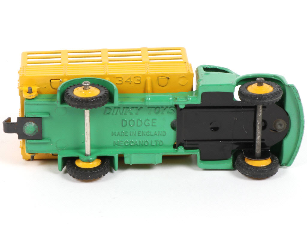 Lot 337 - DINKY TOYS (GB) (1)