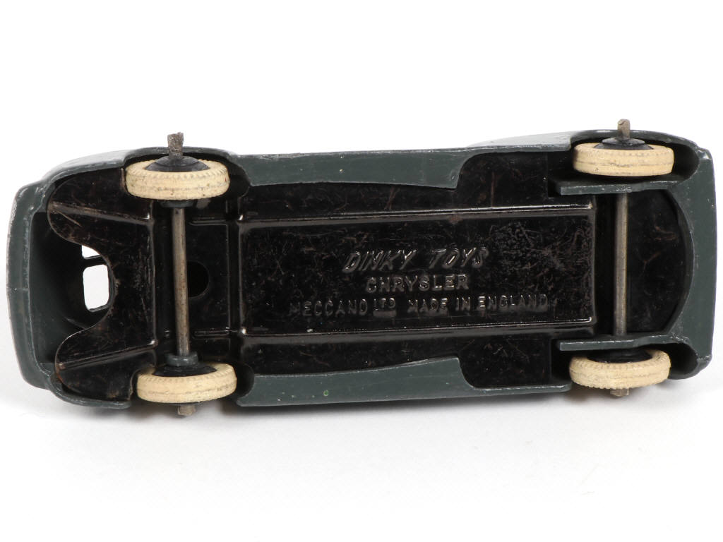 Lot 323 - DINKY TOYS (GB) (1)