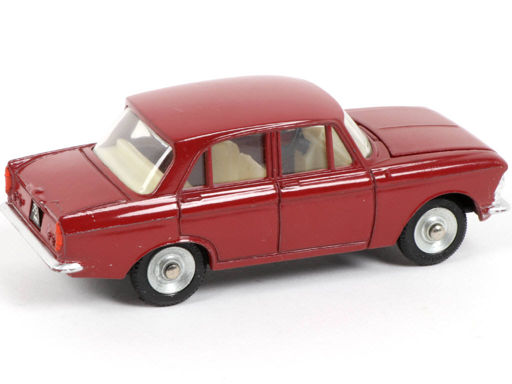 Lot 371 - DINKY TOYS (FRANCE) (1)