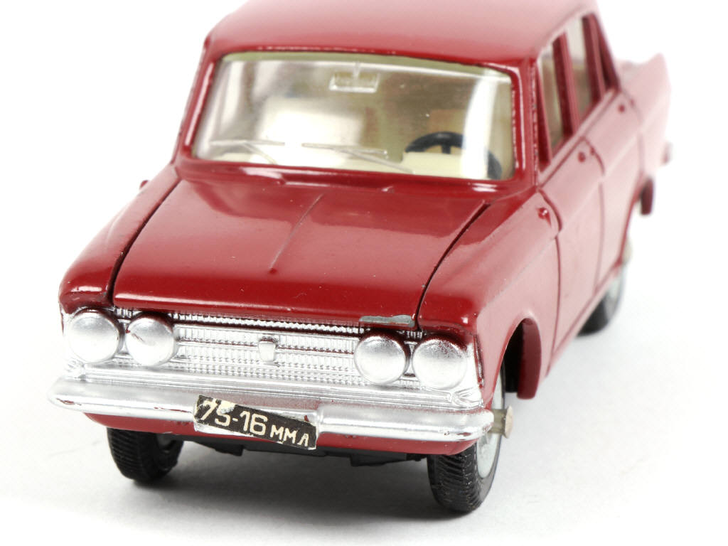 Lot 371 - DINKY TOYS (FRANCE) (1)