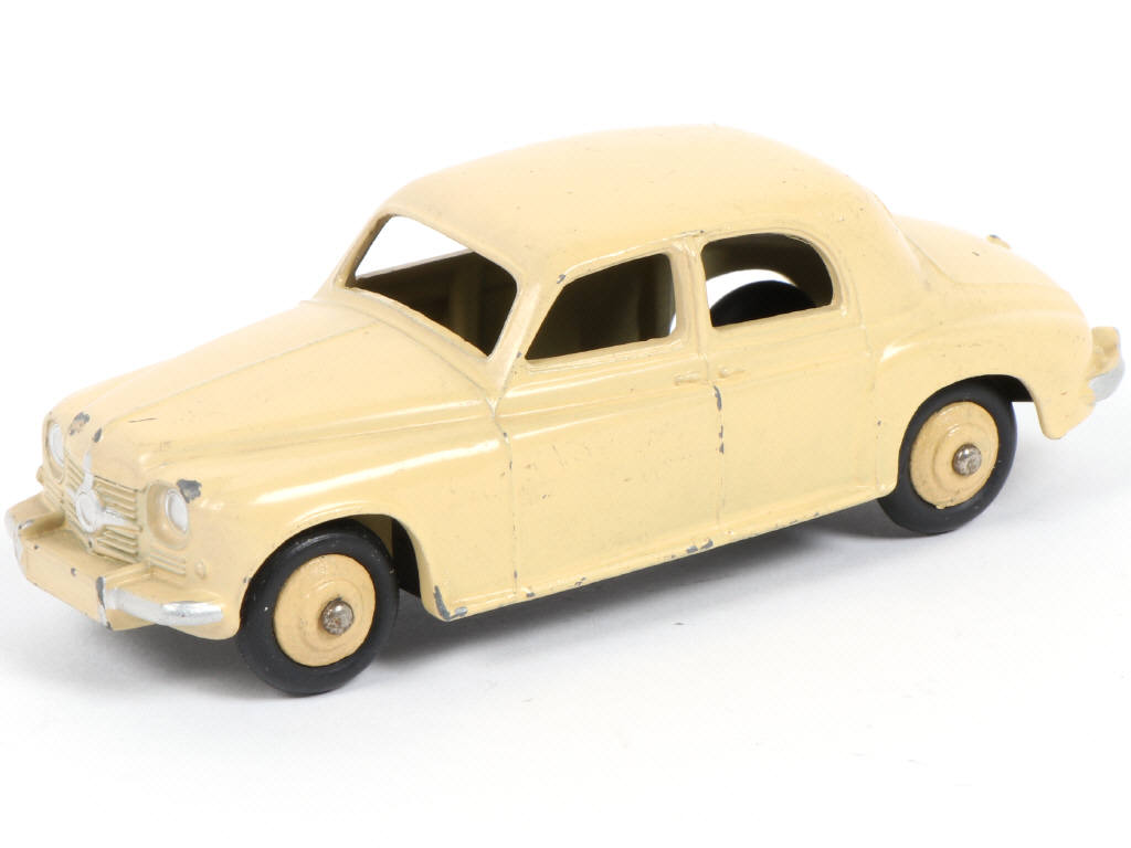 Lot 325 - DINKY TOYS (GB) (1)