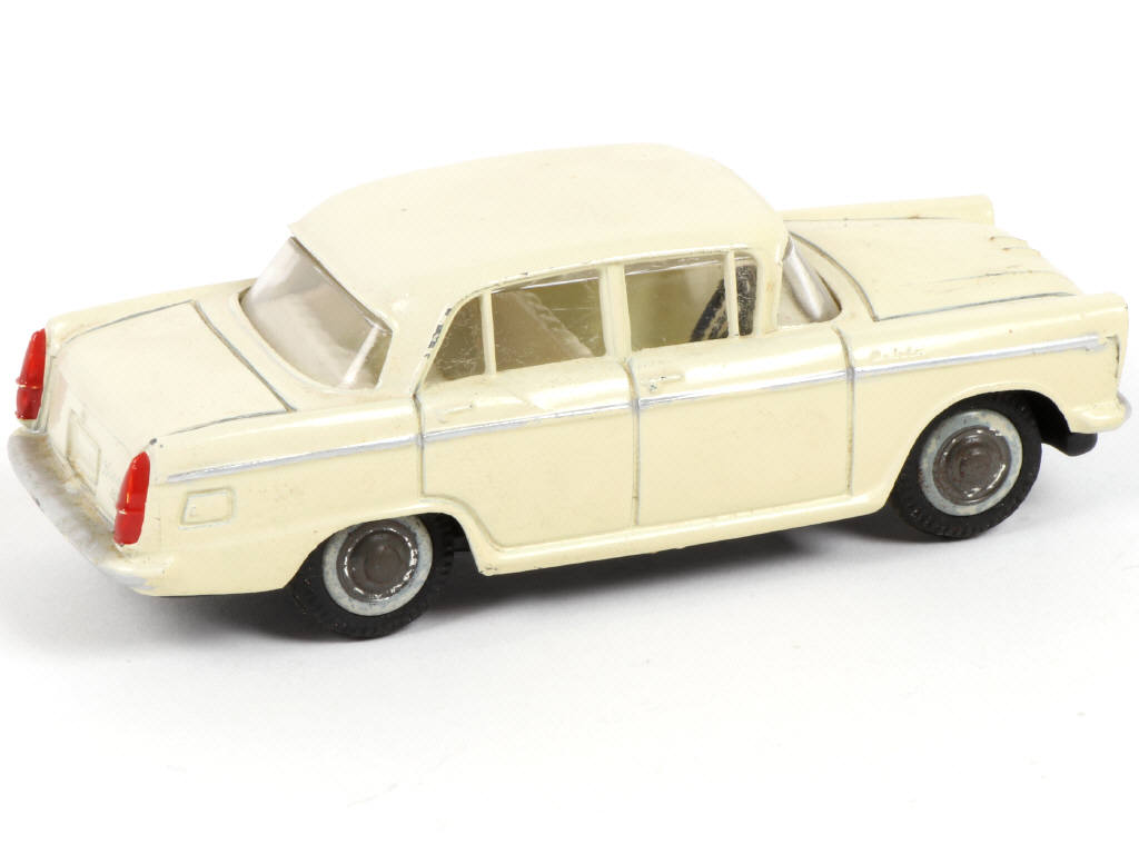 Lot 177 - ASAHI-ATC MODEL PET (JAPON) (1)