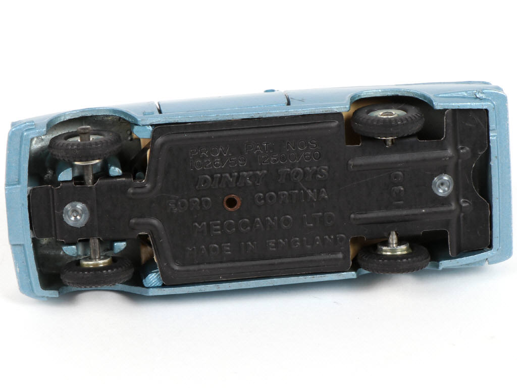 Lot 330 - DINKY TOYS (GB) (1)