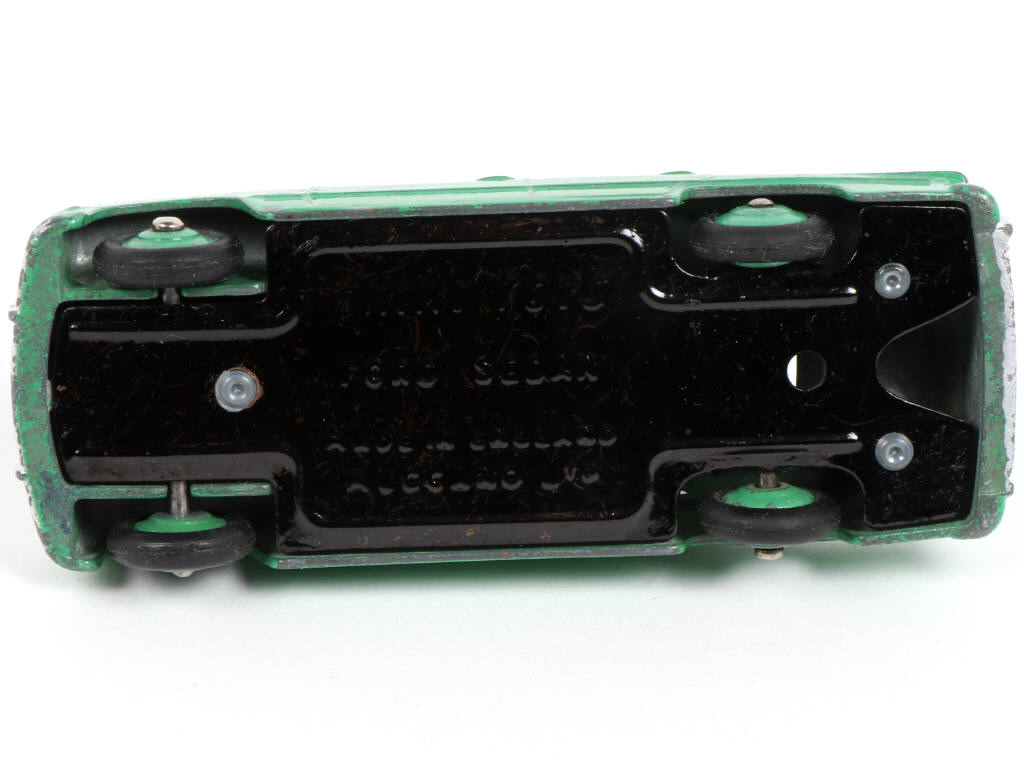 Lot 324 - DINKY TOYS (GB) (1)