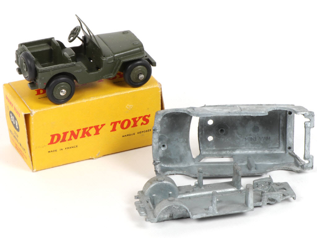 Lot 390 - DINKY TOYS (FRANCE) (1)