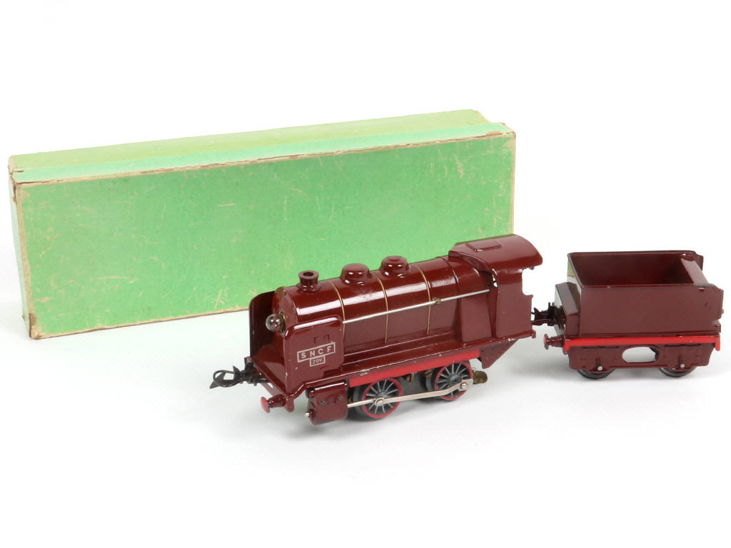 Lot 39 - HORNBY 'O' (FRANCE) (1)