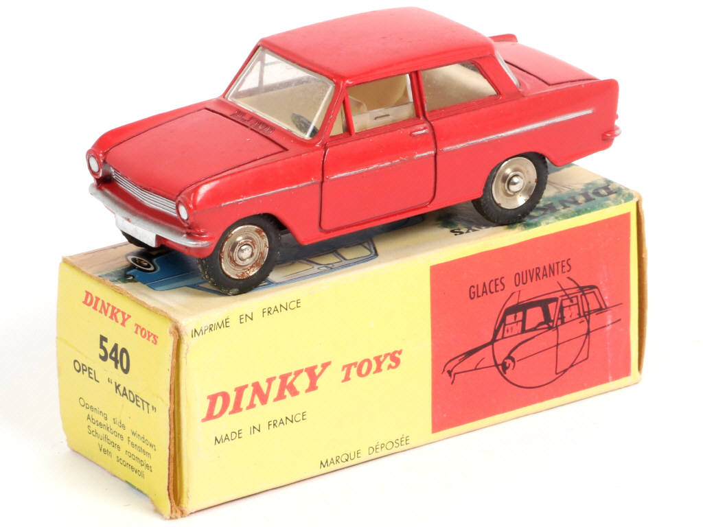 Lot 348 - DINKY TOYS (FRANCE) (1)