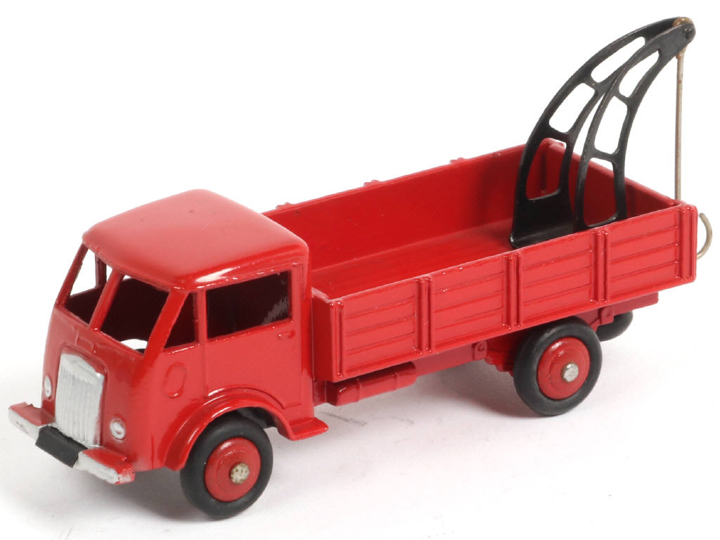 Lot 382 - DINKY TOYS (FRANCE) (1)