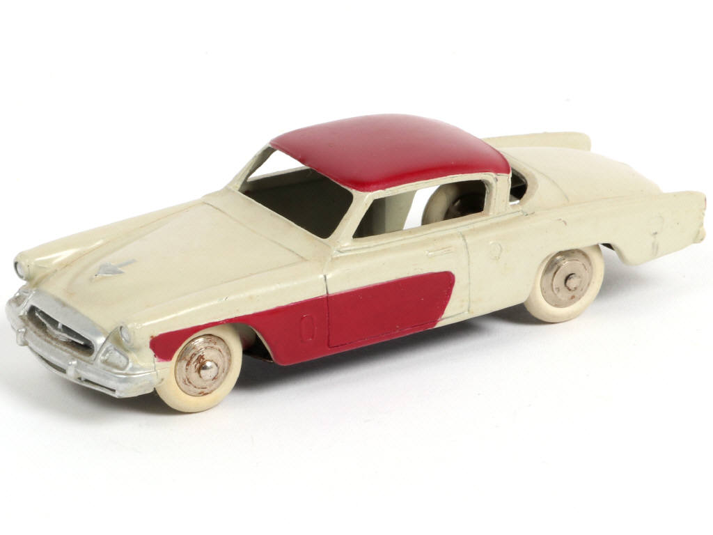 Lot 321 - DINKY TOYS (FRANCE) (1)