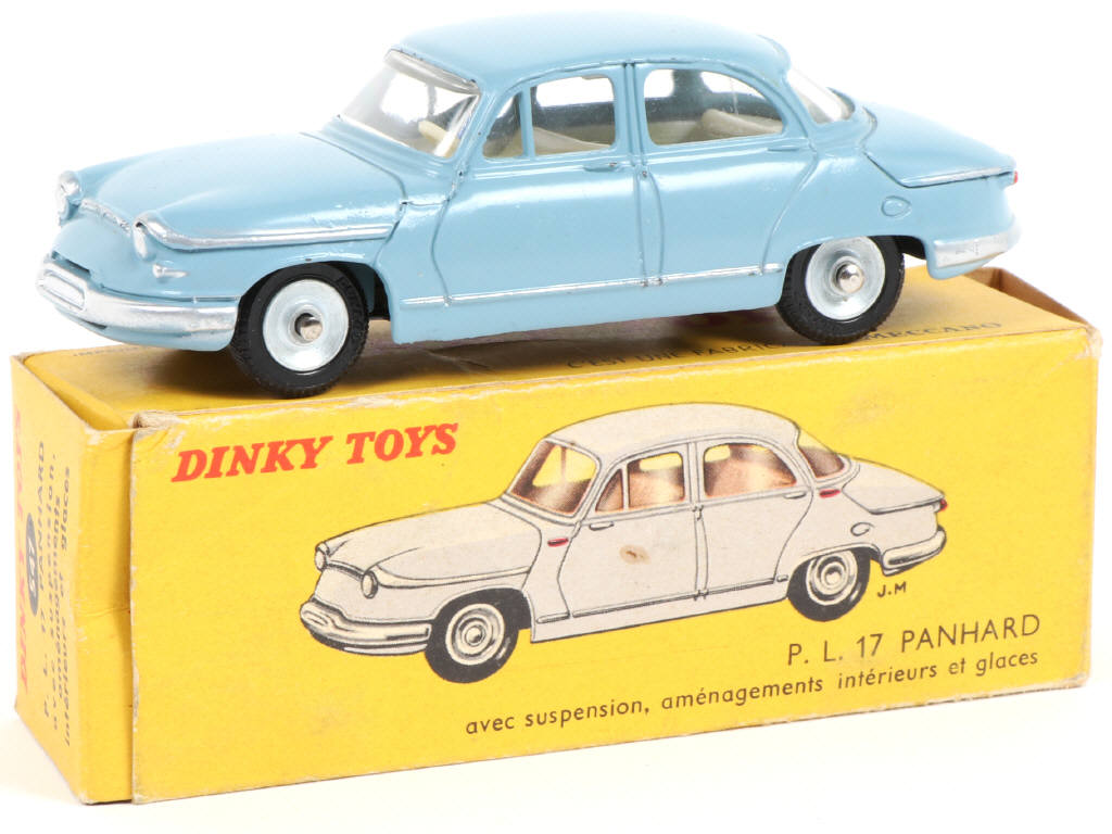 Lot 337 - DINKY TOYS (FRANCE) (1)