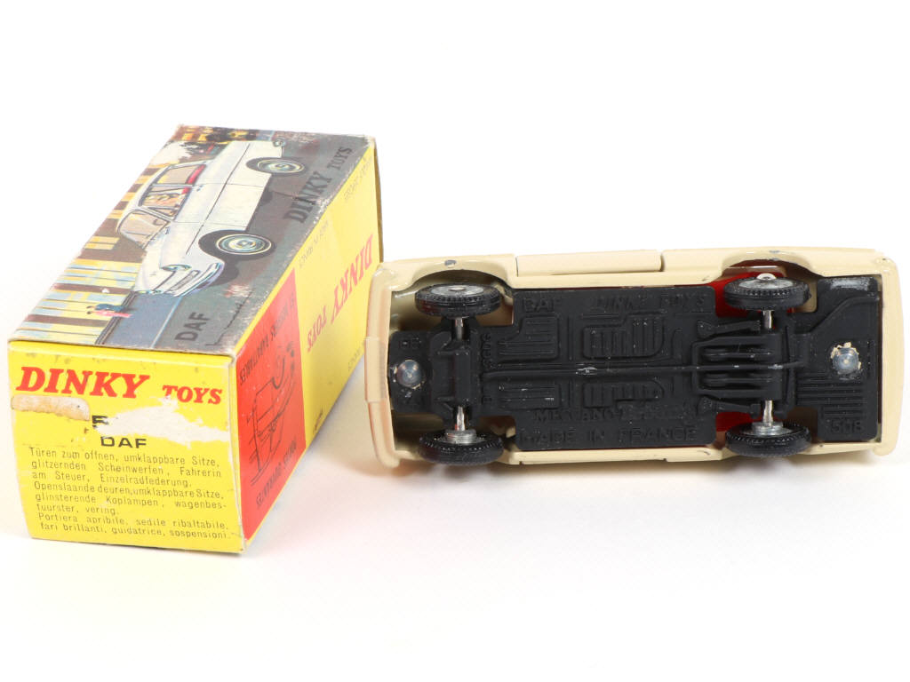 Lot 355 - DINKY TOYS (FRANCE) (1)