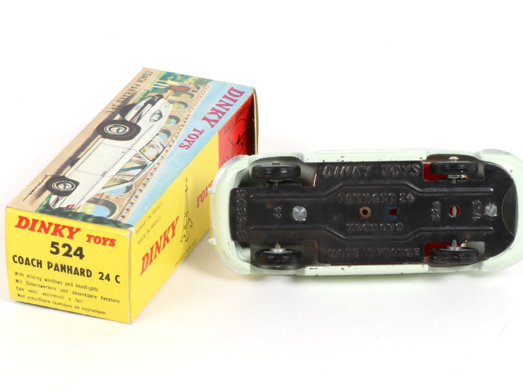 Lot 358 - DINKY TOYS (FRANCE) (1)